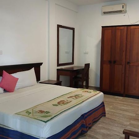 Wild Heaven Hotel Tissamaharama Bagian luar foto